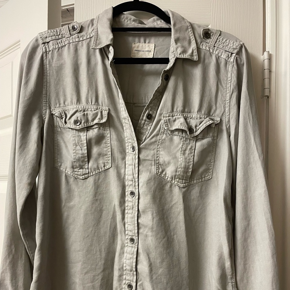 American Eagle Button Down
